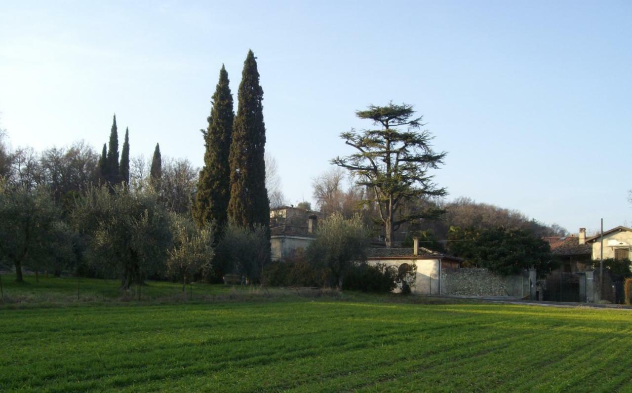 Agriturismo Bonu Gabriele 萨罗 外观 照片